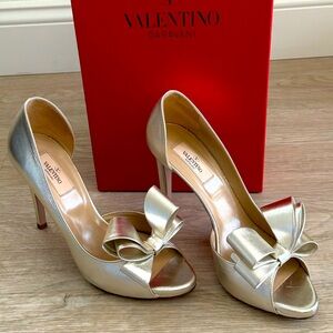 Valentino Metallic Champagne Gold Bow Peep Toe Pumps Heels - EU 39